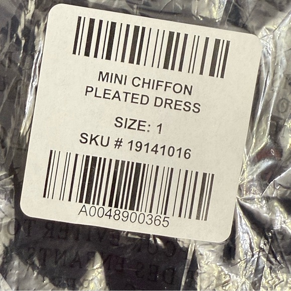 Torrid Mini chiffon pleated black dress size 1X - Picture 10 of 11